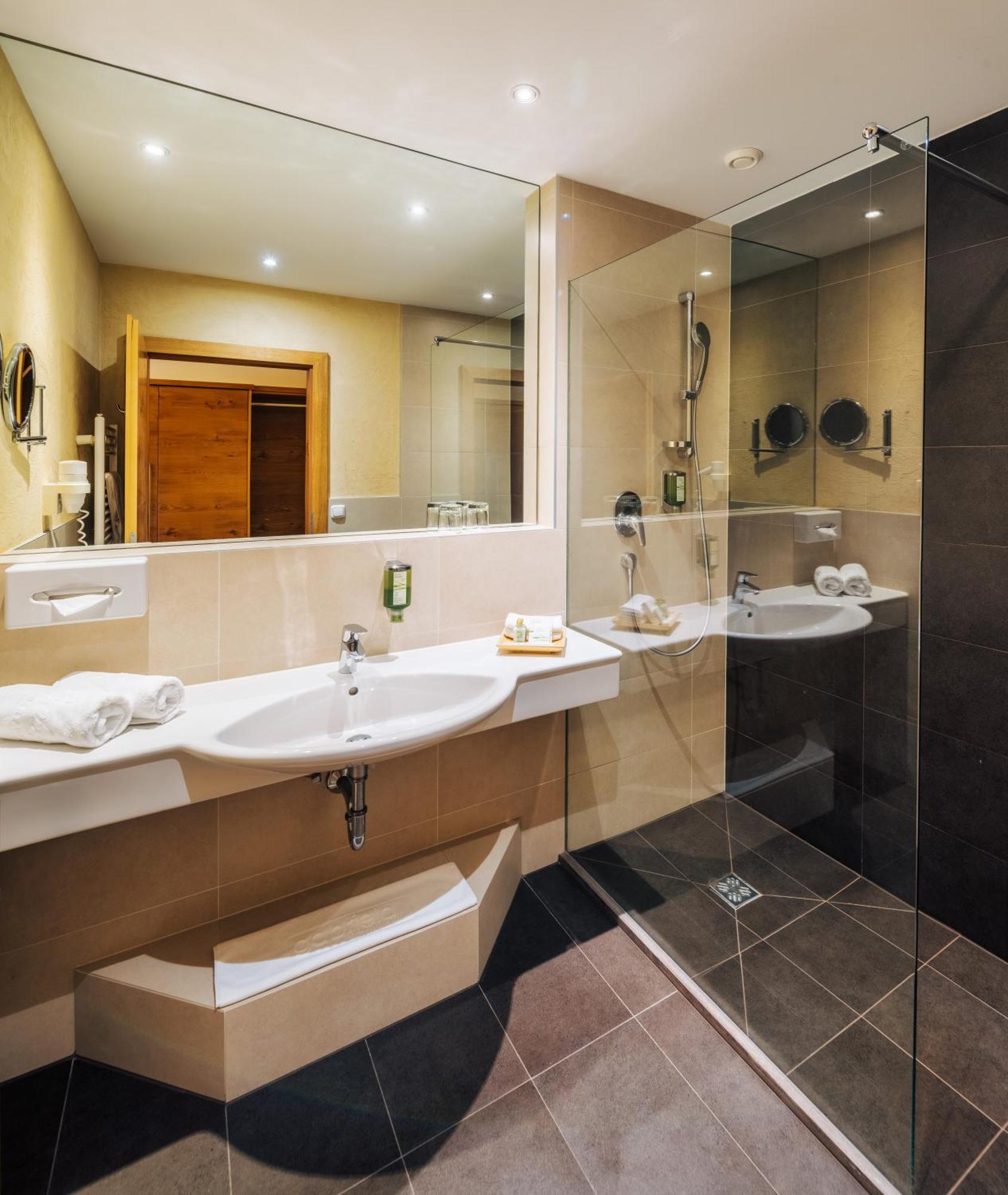 Hotel Gabriela 4*