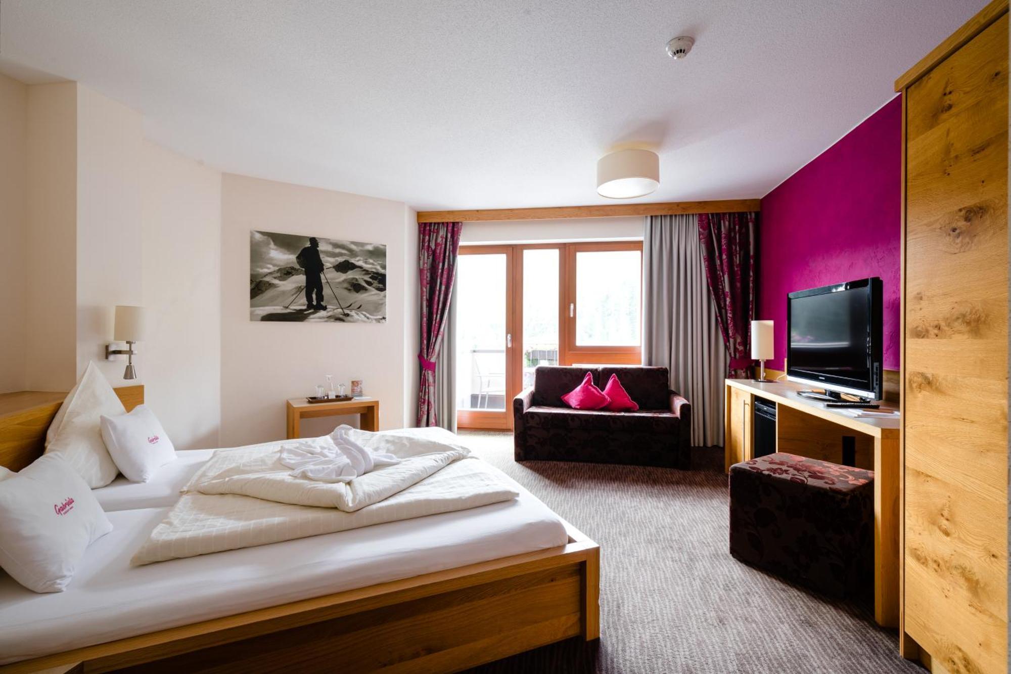 Gabriela Hotel 4*